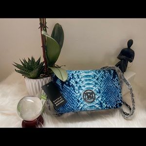 Badgley Mischka Crossbody!